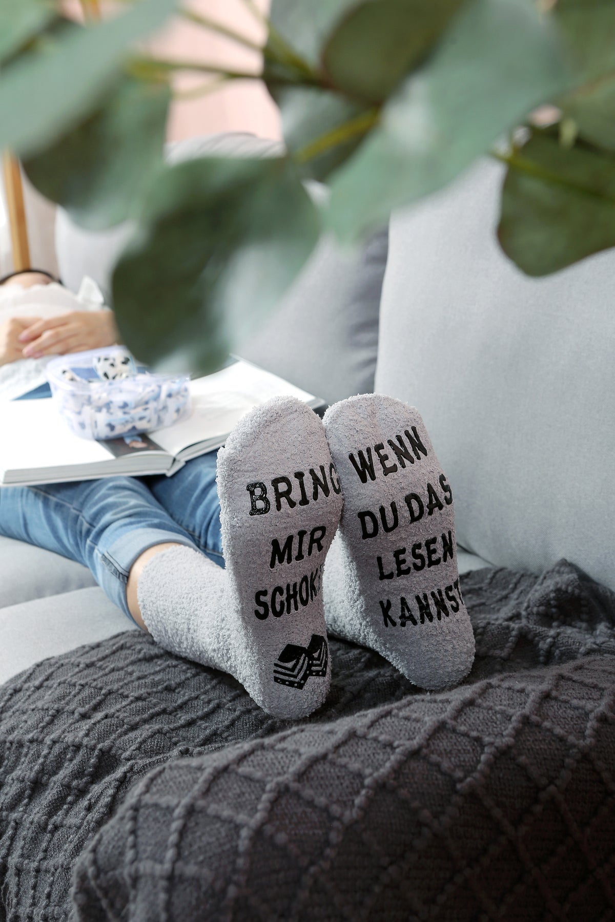 Kuschelsocken Frauen mit Spruch "Wenn du das lesen kannst bring mir Schoki" , Geburtstagsgeschenk Mama, Freundin, Schwester, 36-43
