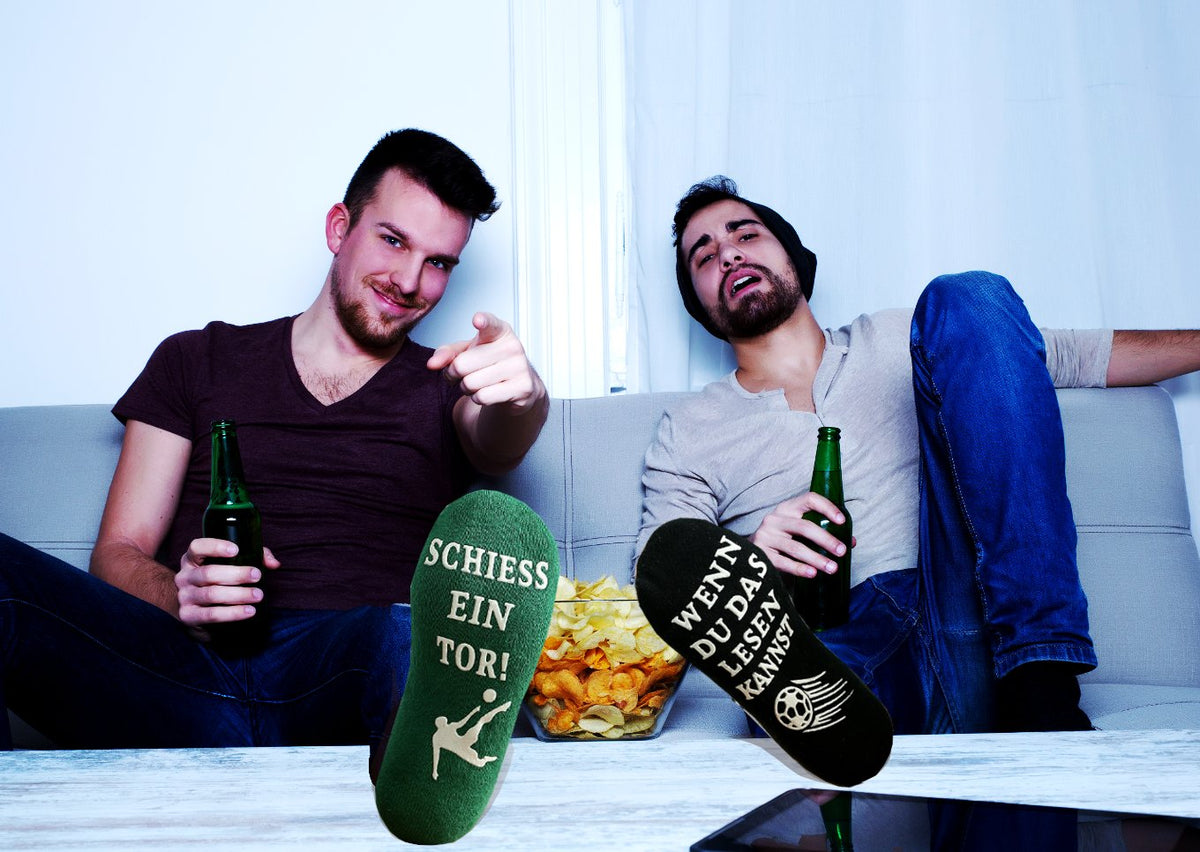 Fussball Socken Sportler in Geschenk-Dose, Geschenk für Männer zum Fussball Abend, Odd-Socks, WENN DU DAS LESEN KANNST, SCHIESS EIN TOR!, 39-46