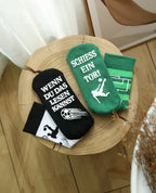 Fussball Socken Sportler in Geschenk-Dose, Geschenk für Männer zum Fussball Abend, Odd-Socks, WENN DU DAS LESEN KANNST, SCHIESS EIN TOR!, 39-46